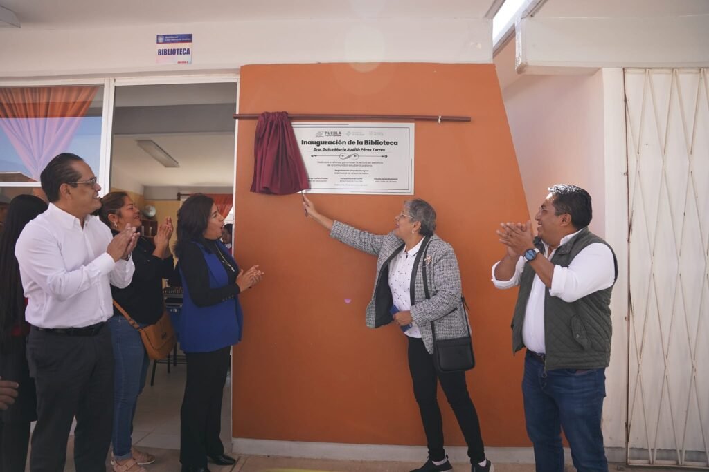 Se inaugura Biblioteca "Dra. Dulce María Judith Pérez Torres" en el Bachillerato Libertadores de América