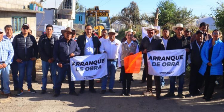 Inicia obra de pavimentación en San Juan Tetla