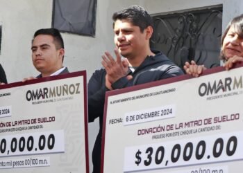 Omar Muñoz cumple compromiso de donar mitad de sueldo en Cuautlancingo