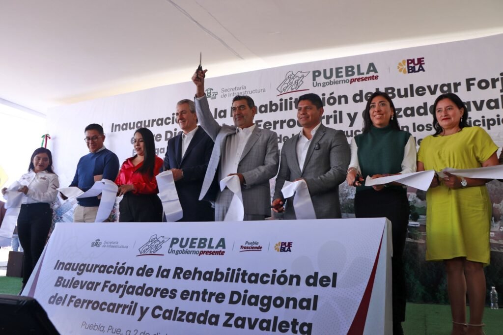 Inauguran reencarpetamiento del boulevard Forjadores en Cuautlancingo