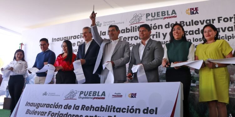 Inauguran reencarpetamiento del boulevard Forjadores en Cuautlancingo