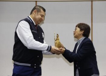 BUAP otorga la Presea Minerva a la Excelencia a Alejandro Armenta