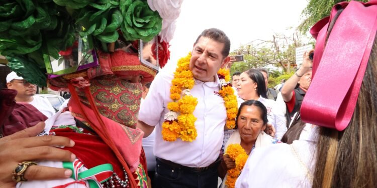 Alejandro Armenta refrenda compromiso con los derechos de los pueblos originarios