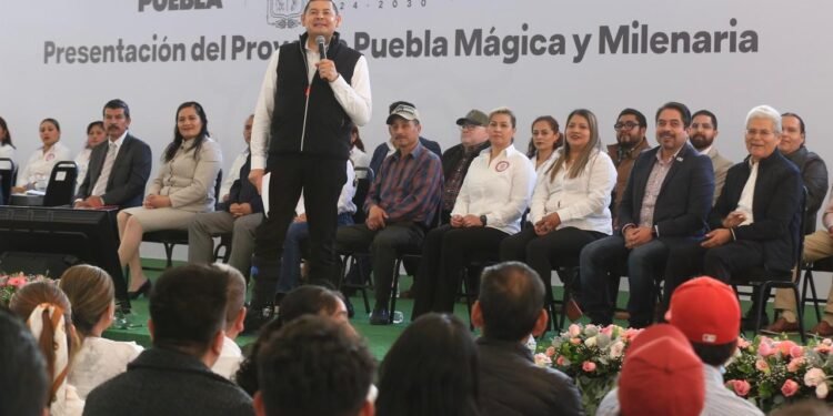 Alejandro Armenta anuncia ampliación del Hospital Integral de Acatzingo