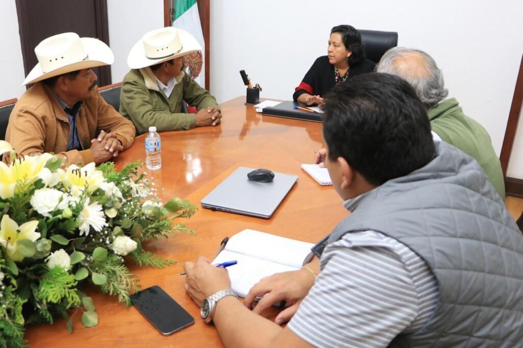Alejandro Armenta promueve acciones en favor de la apicultura en Puebla