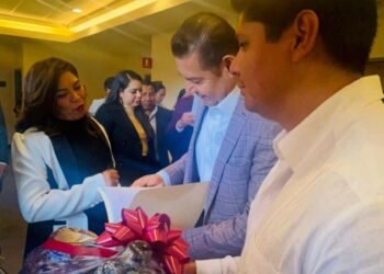 Reunión estratégica y atención ciudadana marcan el día en San Miguel Xoxtla