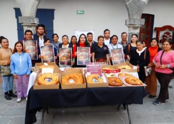Presentan Feria de la Rosca 2025 en San Pedro Cholula