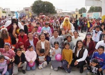 Mateo Hernández celebra el Día de Reyes con juguetes en más de 30 comunidades de Tecamachalco