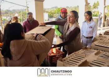 Gobierno de Chiautzingo entrega de Paquetes Avícolas