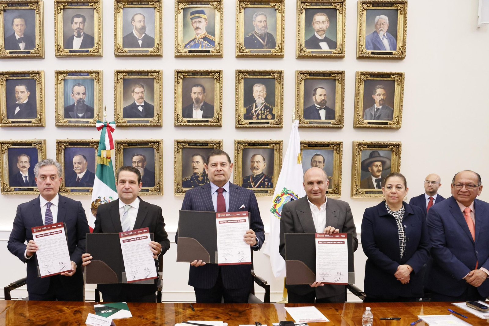 Puebla impulsa el empleo con la firma del Pacto a Favor del Trabajo