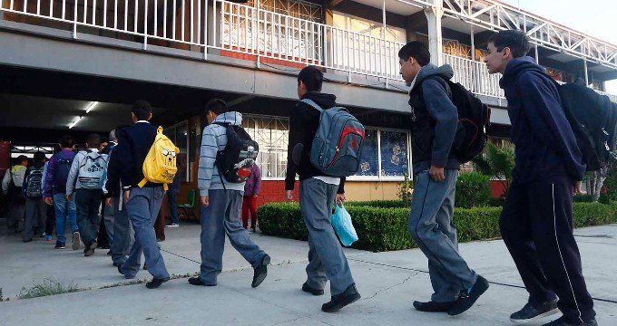 Escuelas concluyen el horario de invierno en Puebla