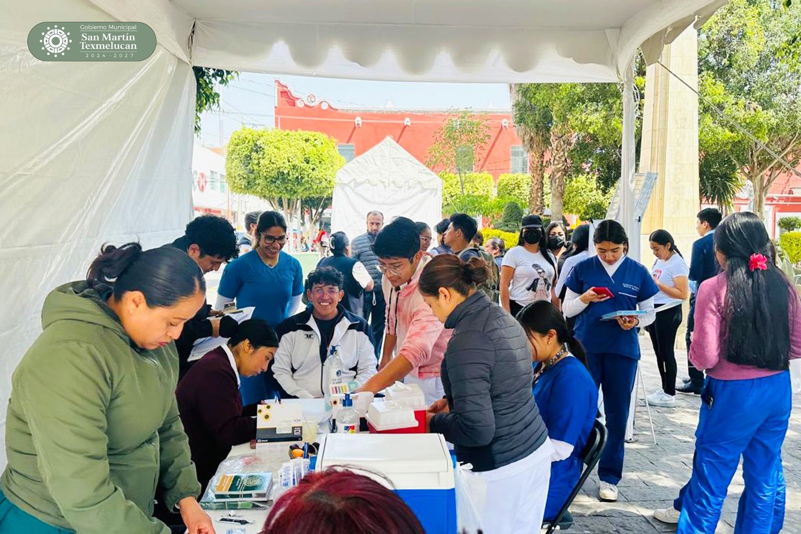 Gobierno Municipal de Texmelucan realiza exitosa jornada de salud en el Zócalo