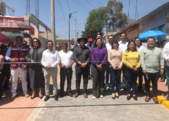 Omar Muñoz inaugura adoquinamiento en San Lorenzo Almecatla