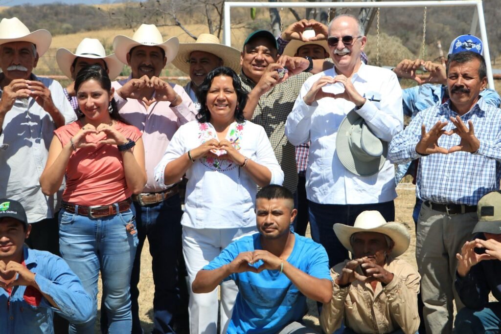 Funcionarios de Puebla y Federación recorren la Mixteca Poblana para fortalecer el sector agropecuario