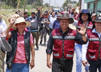 Omar Muñoz recorre comunidades con el programa Martes Ciudadano en Cuautlancingo