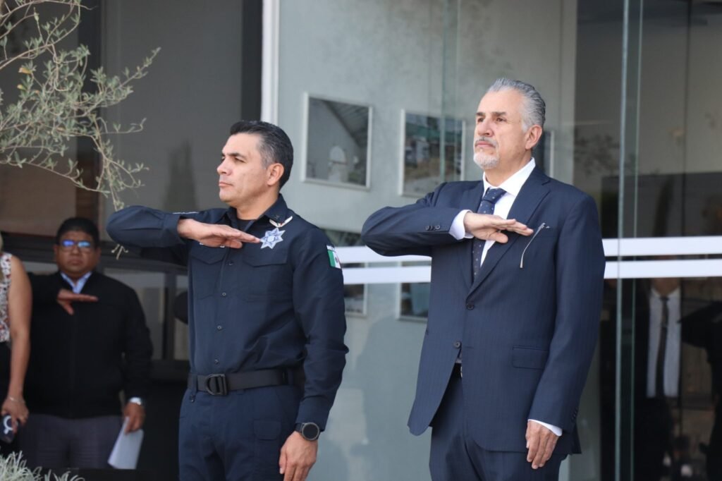 Rinden homenaje a elementos de seguridad caídos en cumplimiento de su deber en Puebla