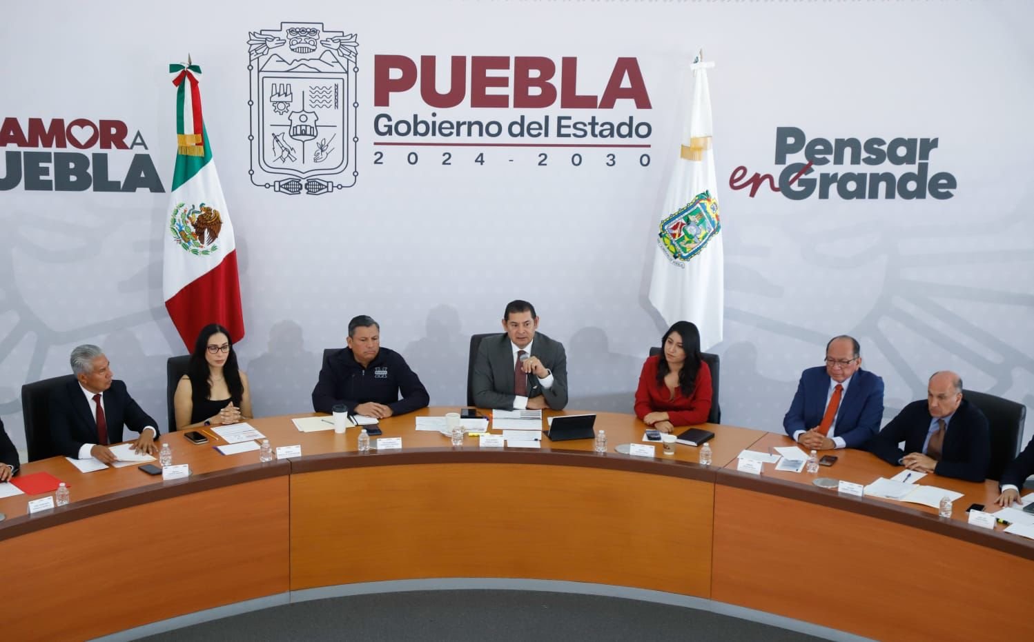 Alejandro Armenta trabaja en macroproyectos de infraestructura