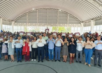 Entregan indemnización a productores de Tepeaca afectados por heladas