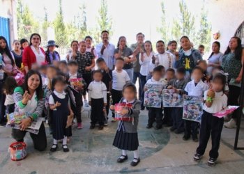 DIF Huejotzingo celebra el Día de la Niña y del Niño con entrega de juguetes