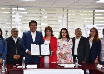 UTH y Secretaría de Bienestar firman convenio para becas y proyectos comunitarios