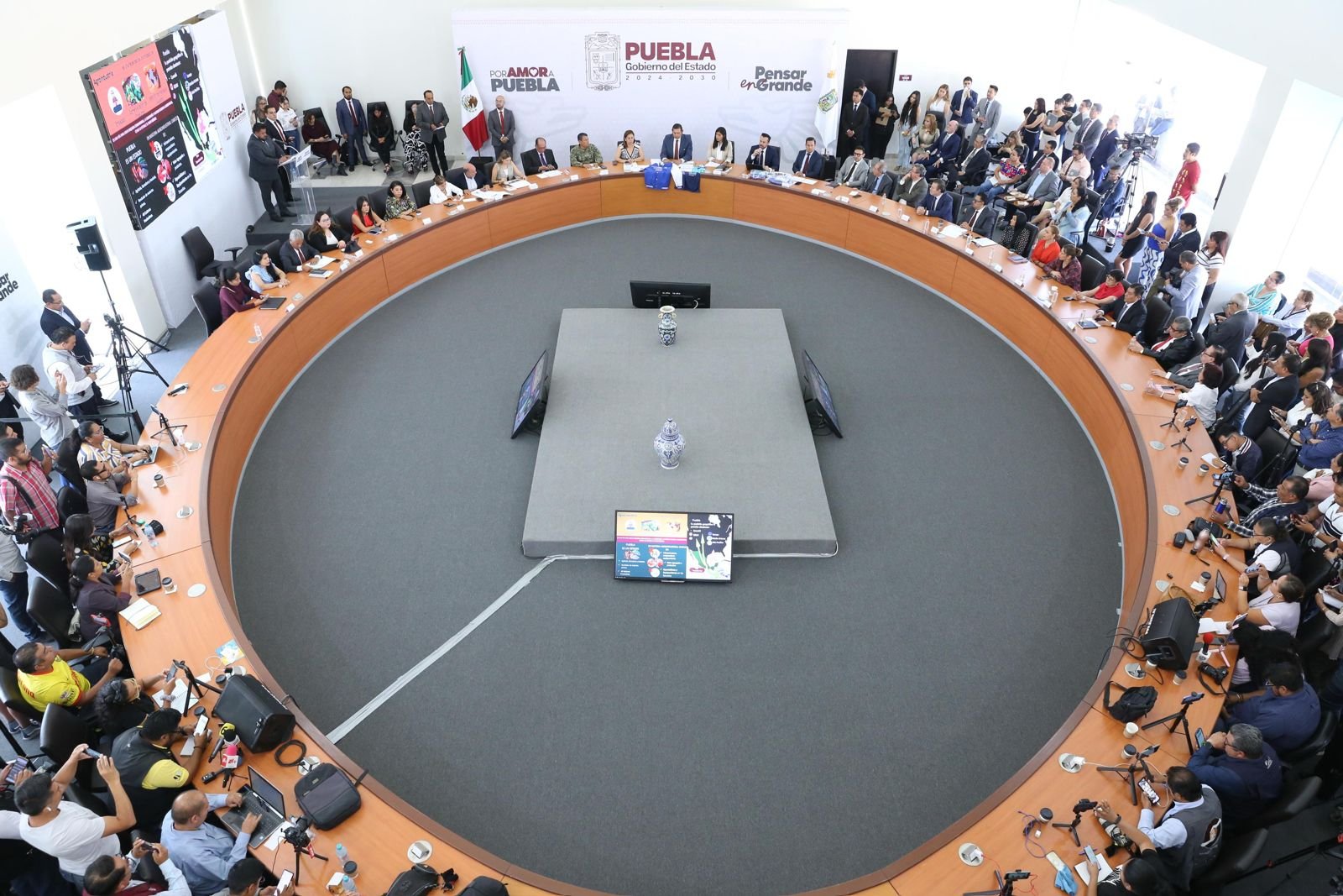 Armenta anuncia ajustes en su gabinete para fortalecer áreas estratégicas del Gobierno de Puebla