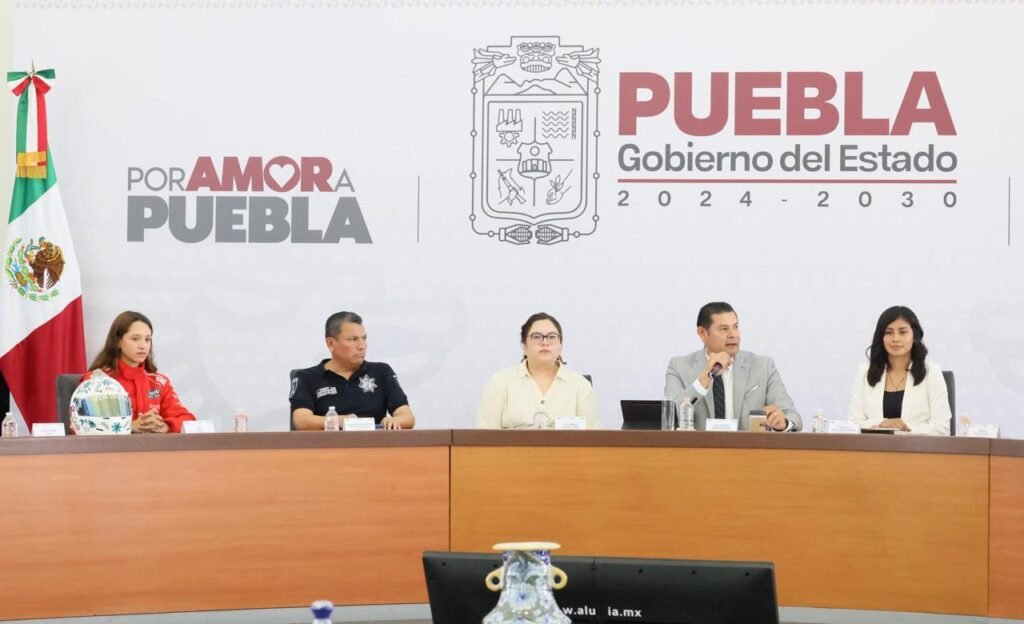 Armenta llama a denunciar la corrupción y advierte cero tolerancia en oficinas estatales