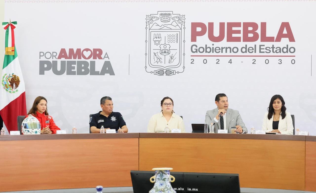 Armenta llama a denunciar la corrupción y advierte cero tolerancia en oficinas estatales