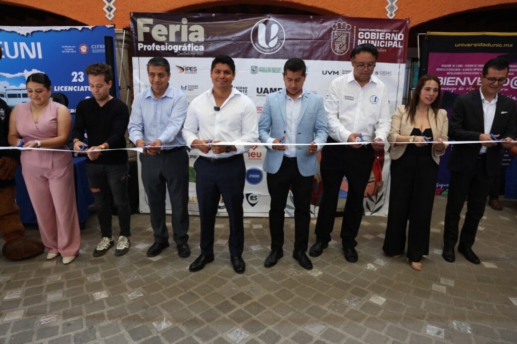 Impulsa Cuautlancingo la educación con su Primera Feria Profesiográfica
