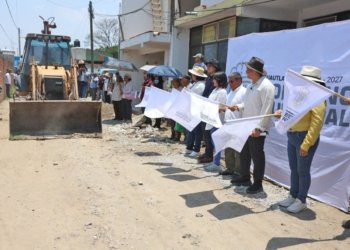 Inicia pavimentación en privada 16 de Septiembre en San Lorenzo Almecatla, Cuautlancingo