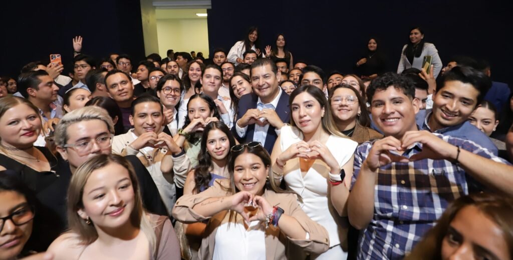 Juventudes poblanas, protagonistas de la transformación del estado: Alejandro Armenta