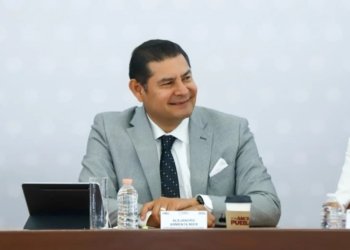 Armenta exige tolerancia cero a la corrupción en trámites estatales