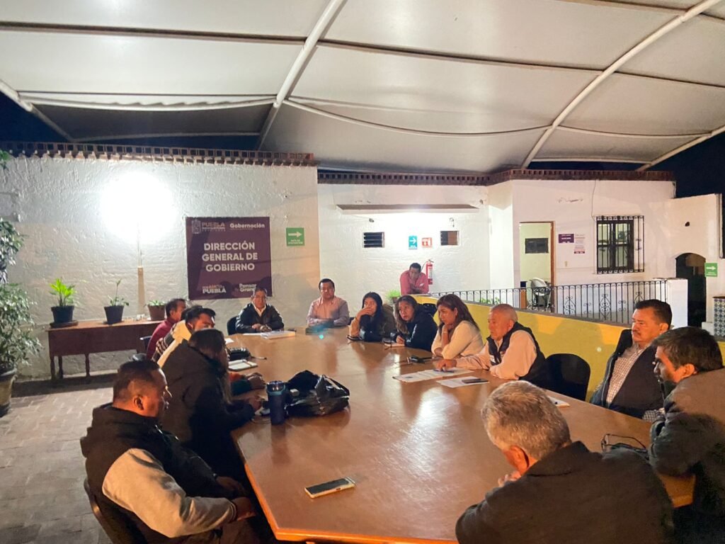 Gobierno estatal sostiene diálogo con autoridades de Xoxtla