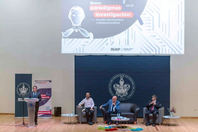 Abordan en la BUAP importancia del acceso abierto al conocimiento e Inteligencia Artificial
