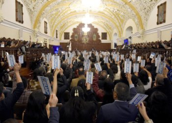 Aprueba Consejo Universitario integración de comisiones estatutarias y creación de una especial para la mejora continua