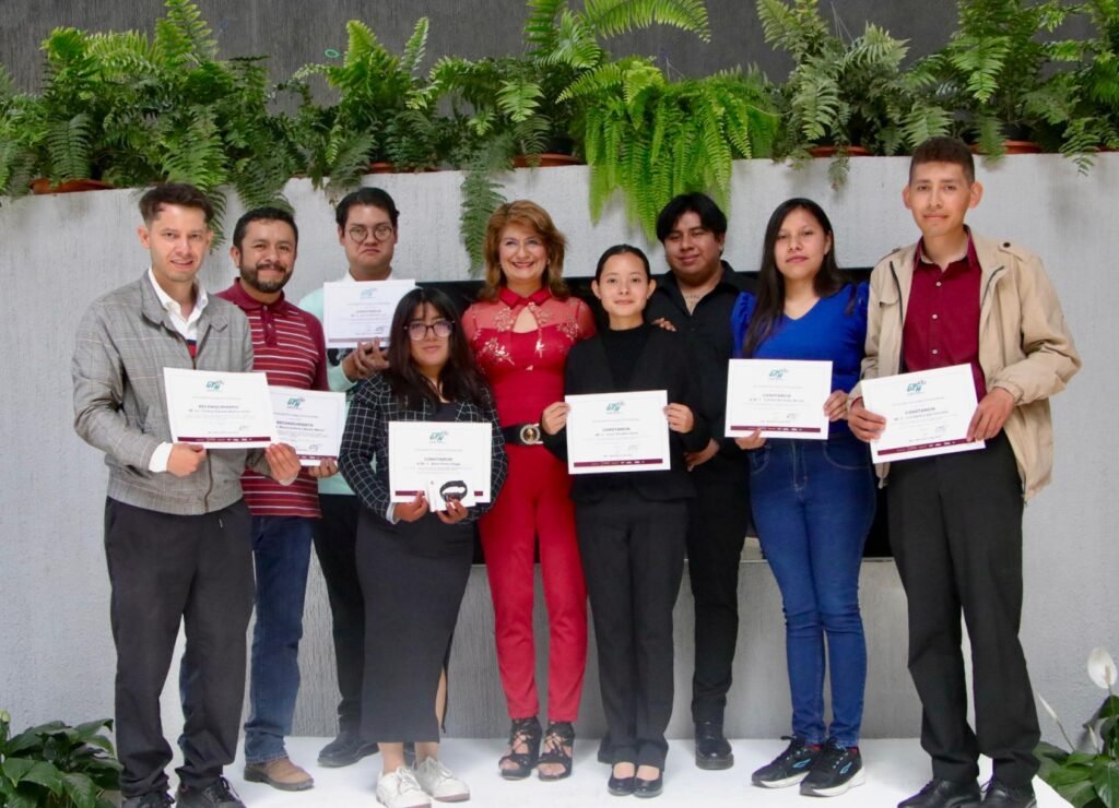 UTH inaugura cafetería, lanza becas alimentarias y anuncia galería internacional