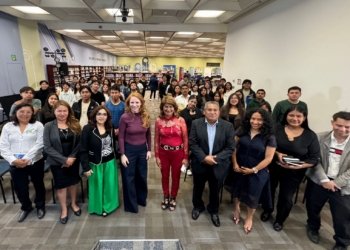 Estudiantes de la UTH fortalecen lazos académicos con la Embajada de Estados Unidos