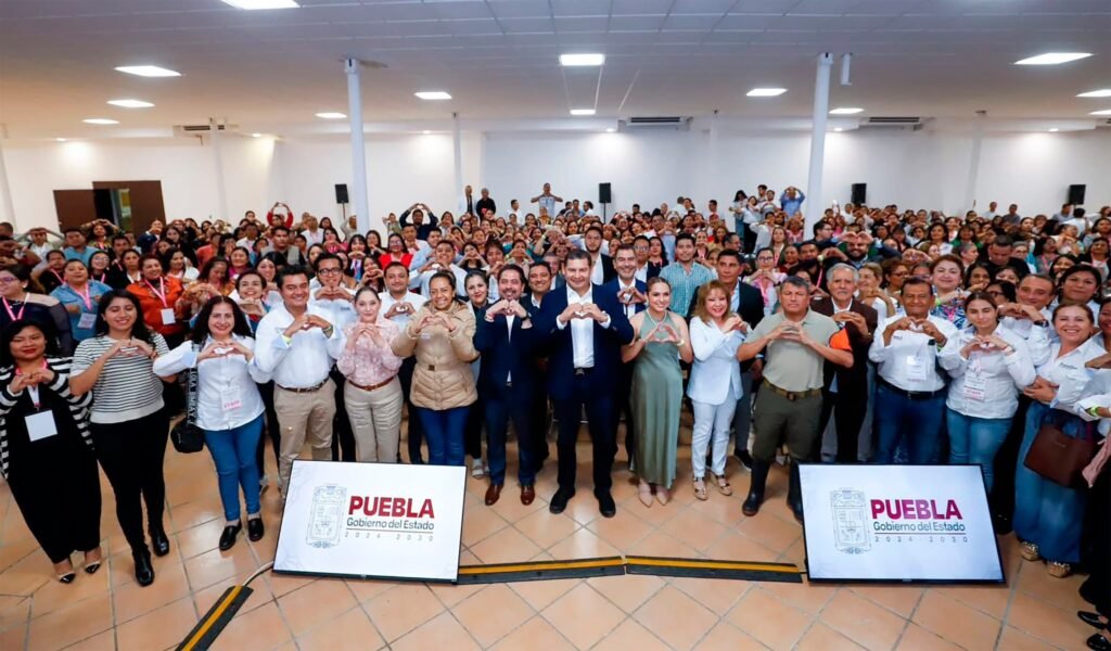 Shamy Spezia asiste al Encuentro Estatal del DIF en Puebla