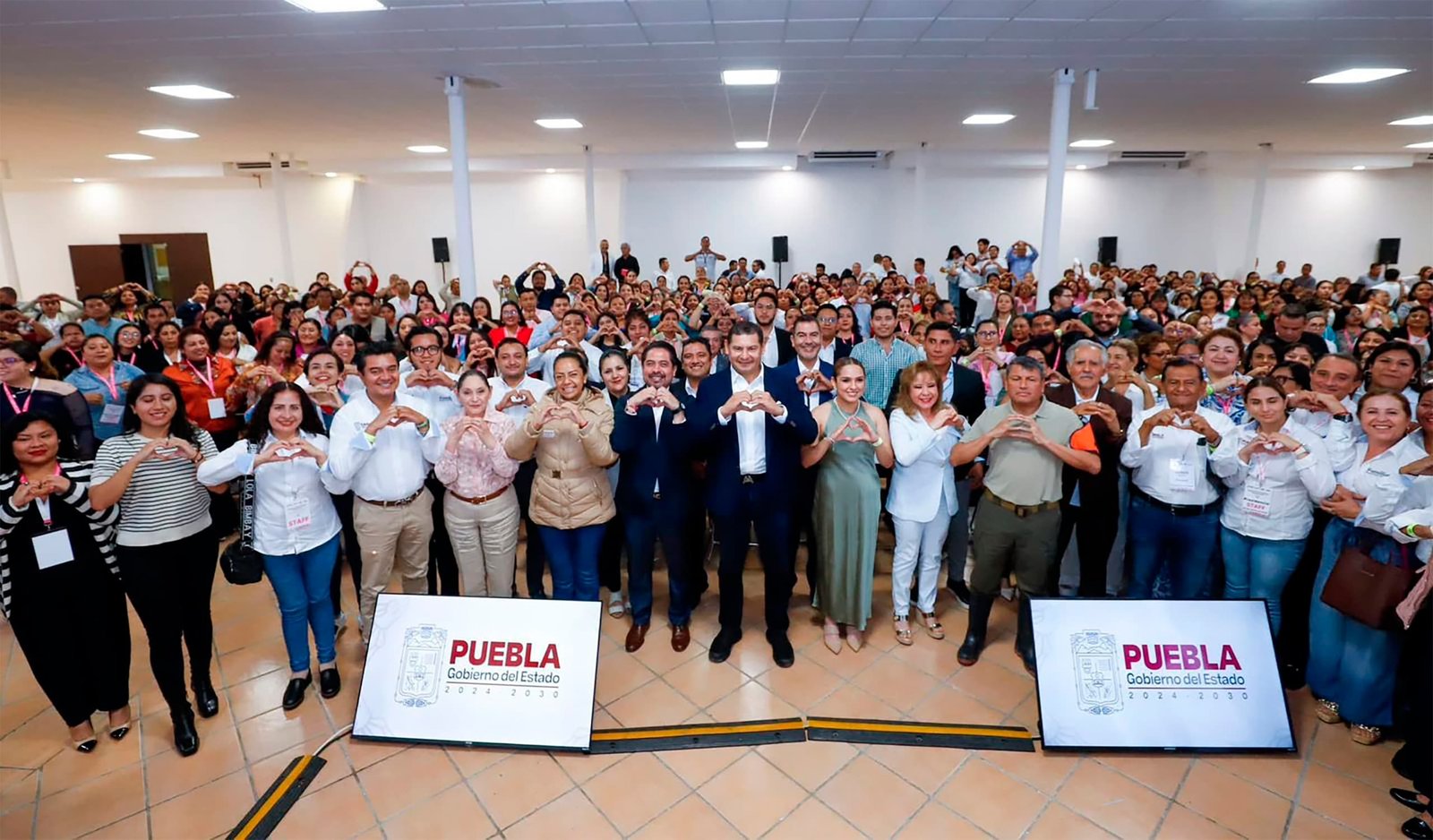 Shamy Spezia asiste al Encuentro Estatal del DIF en Puebla
