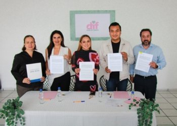Shamy Spezia y Roberto Solís firmaron convenio con Grupo Clínico de la Hoz y Cristal