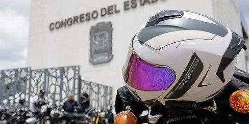 Comisión aprueba reformas para regular uso de motocicletas en Puebla