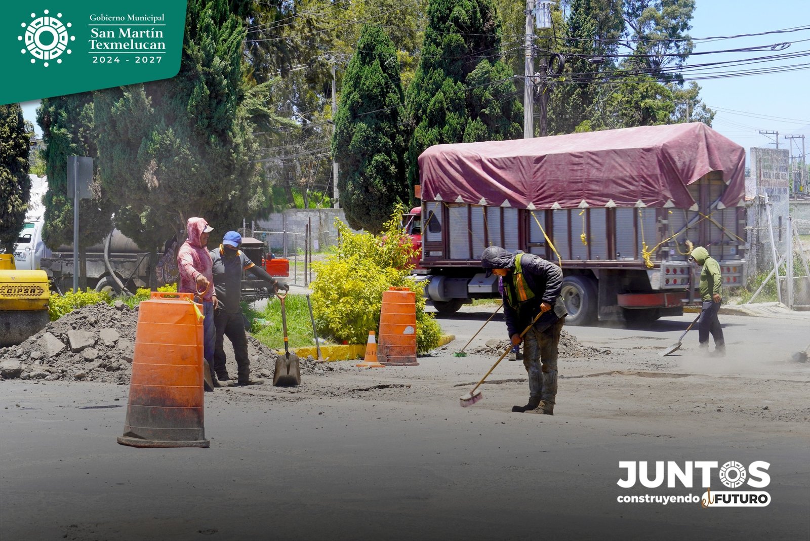 Avanzan trabajos de bacheo en Texmelucan para mejorar la circulación vial