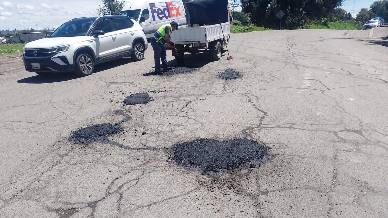 Xoxtla arranca programa de bacheo emergente para mejorar vialidades clave