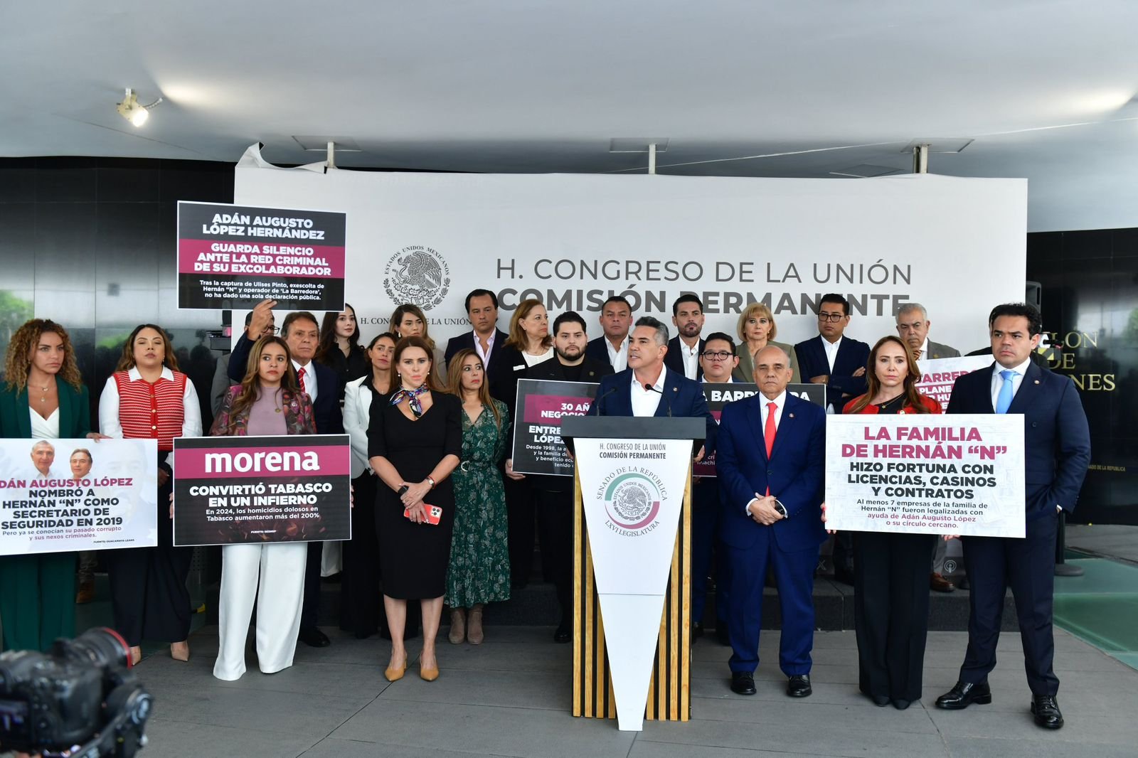 Denuncia PRI ante FGR a Adán Augusto, AMLO, Andy López Beltran, gobernadores y ex gobernadores de MORENA por vínculos con el crimen organizado