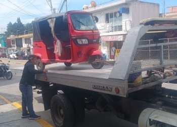 Dirección de Vialidad de Cuautlancingo asegura mototaxis que circulaban de manera irregular