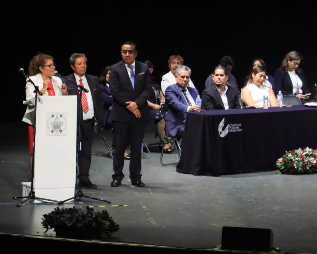 El SMDIF comprometido con impulsar la educación en Cuautlancingo: Tere Alfaro