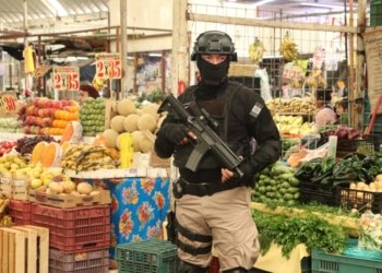 Operativos permanentes en mercados de San Pedro Cholula para salvaguardar el orden y la seguridad