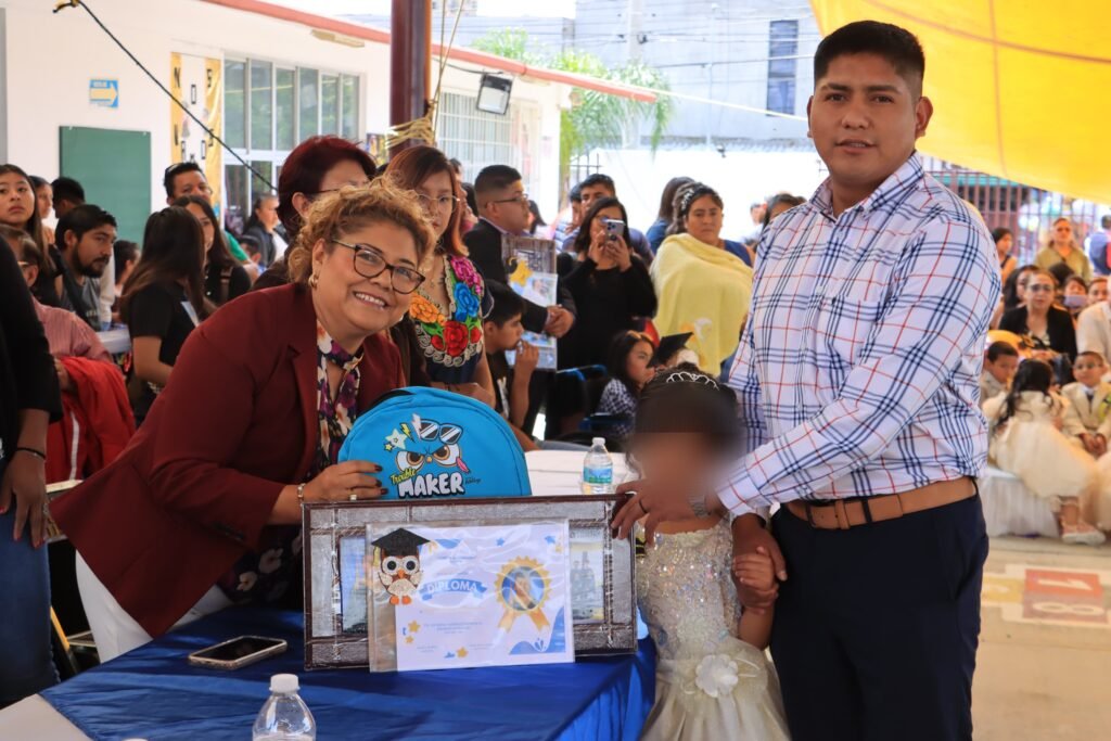 Preside Tere Alfaro clausuras de los CAIC de Cuautlancingo
