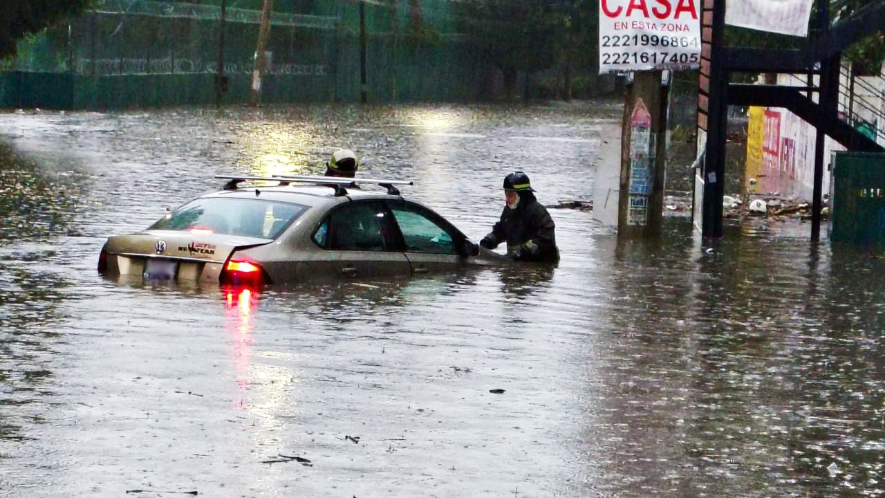 Lluvias intensas movilizan a las autoridades en Puebla