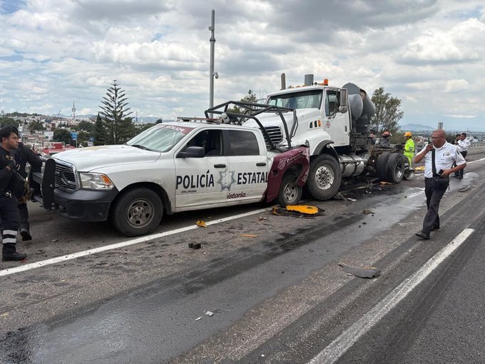 Mueren dos policías estatales tras múltiple accidente en la autopista México-Puebla