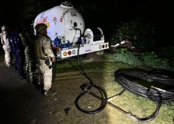 Detectan toma clandestina y aseguran pipa con gas en Texmelucan